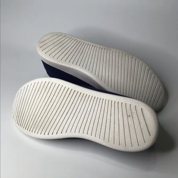 ALLBIRDS Tree Pipers in Blue Size 9.