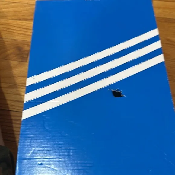 Boys sneakers