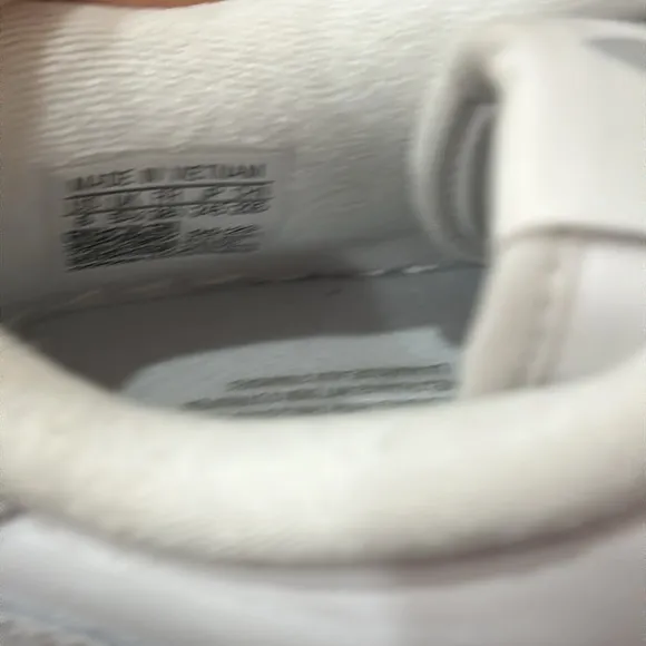 Boys sneakers