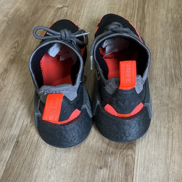Boys sneakers