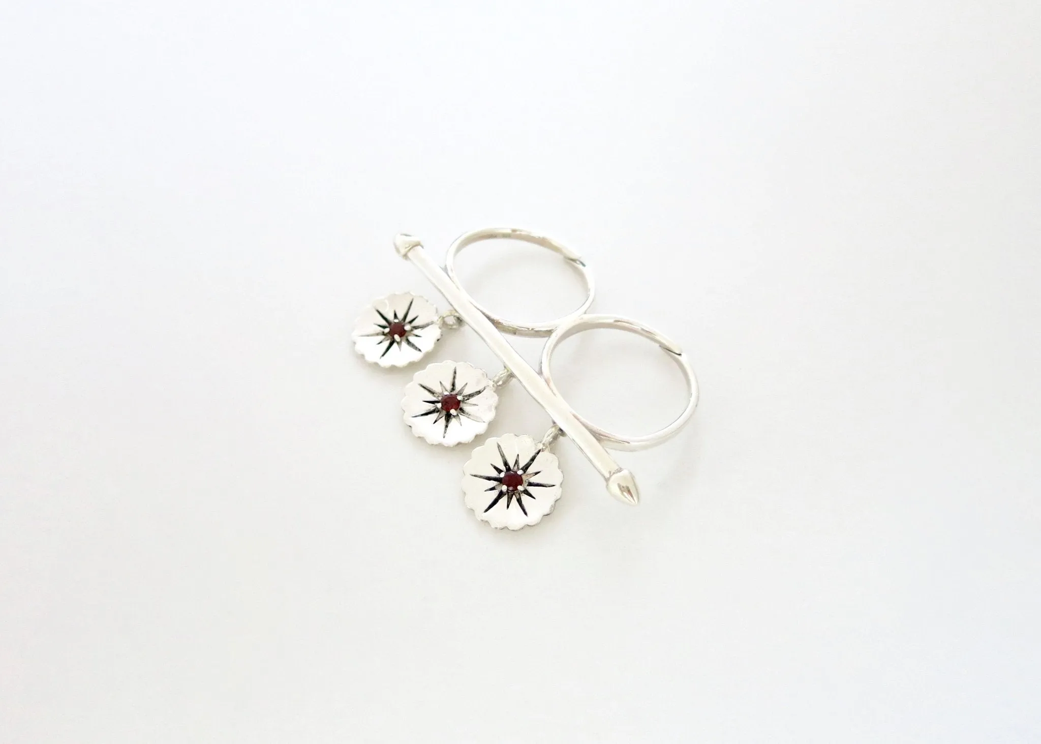 Exquisite, chic, two finger ring