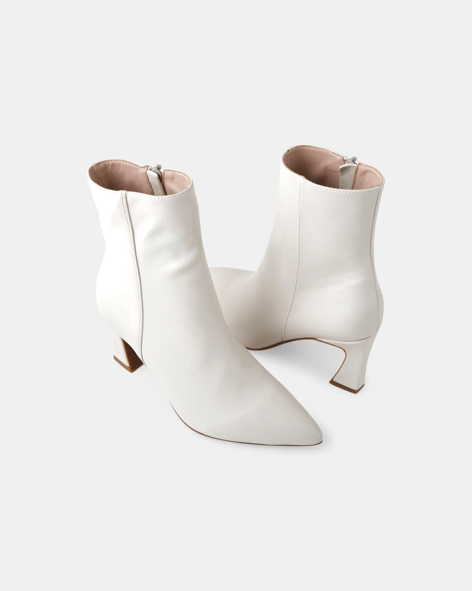 Fari Boot - Vanilla