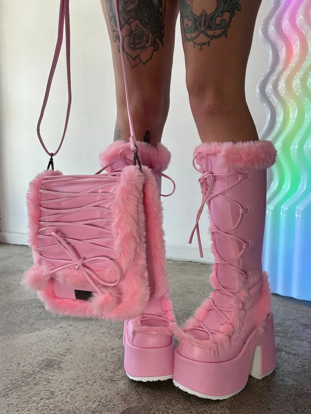 FAUX SUEDE & FUR CROSS BODY BAG - BABY PINK