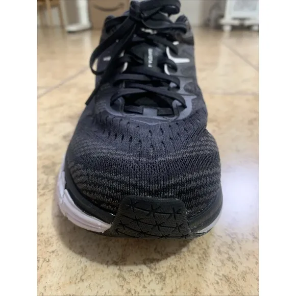 Hoka One One Gaviota 4 Men Size 9.5D  Black Running Shoes 1123198 BWHT