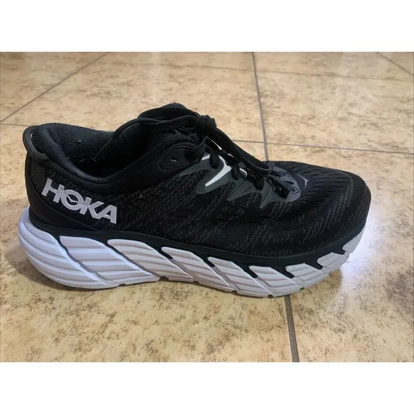 Hoka One One Gaviota 4 Men Size 9.5D  Black Running Shoes 1123198 BWHT