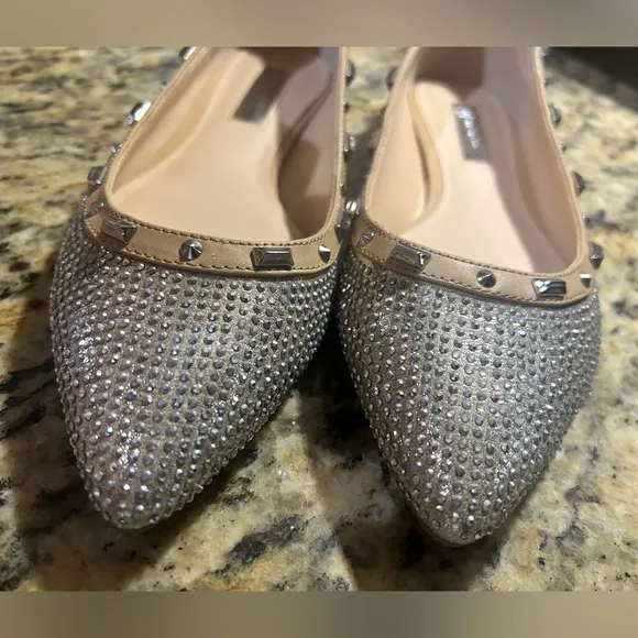 Inc International Concepts women silver flats