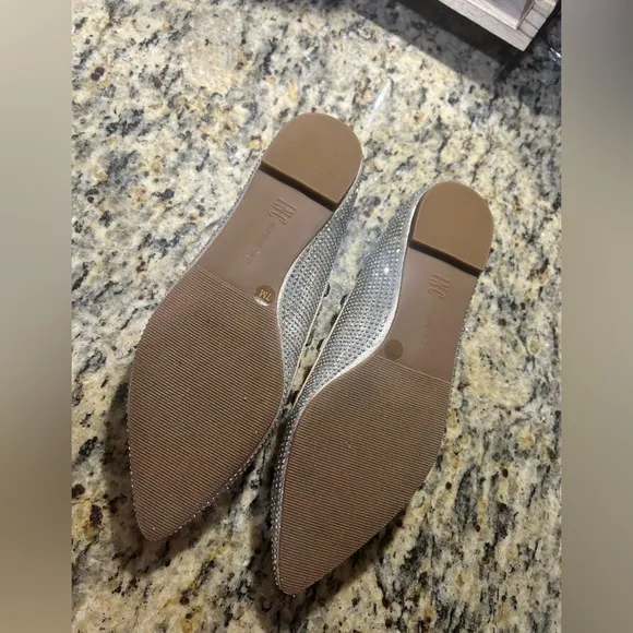 Inc International Concepts women silver flats