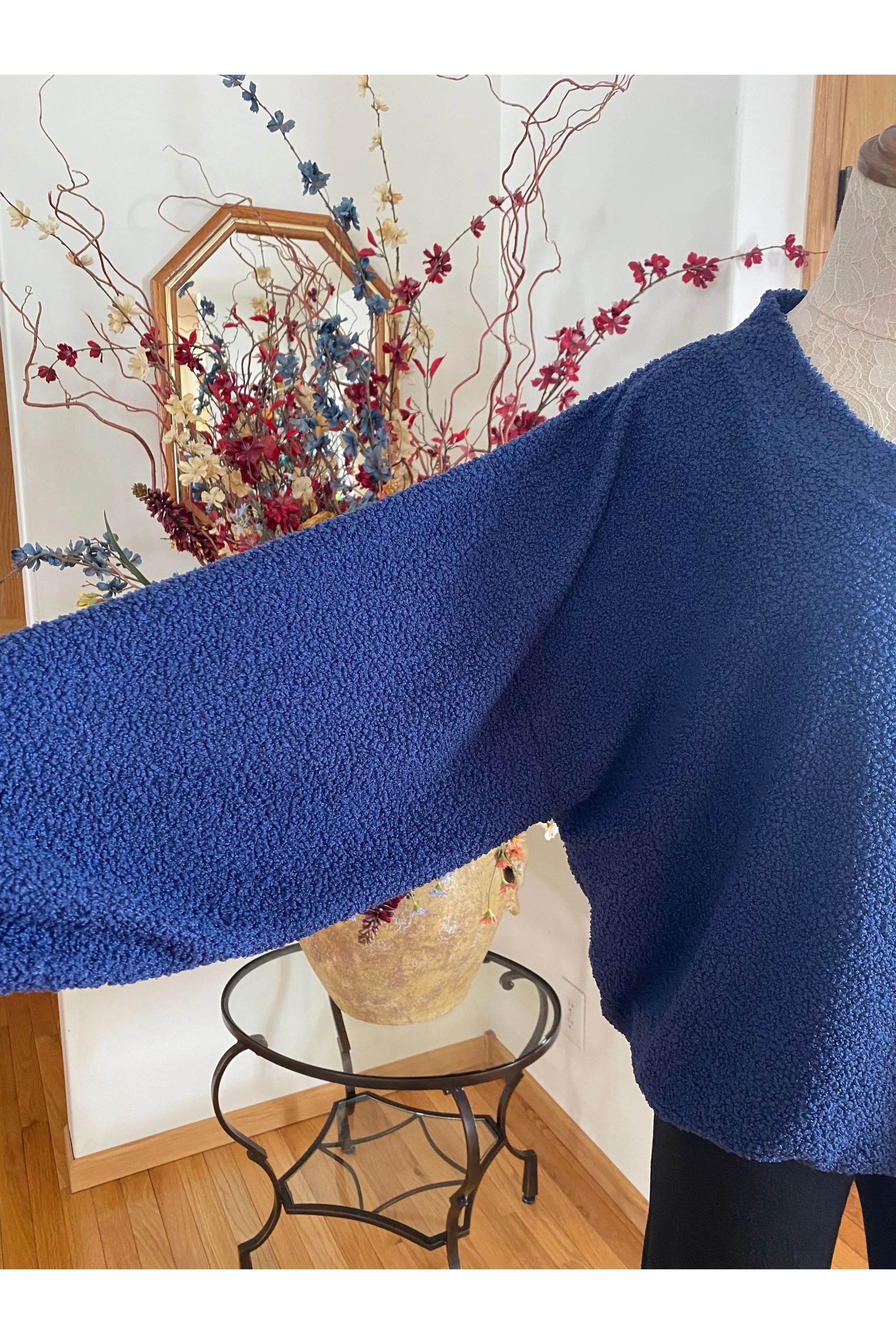 Isca - Oversize V-neck puffy sleeve sweatshirt - Blue - 83711068