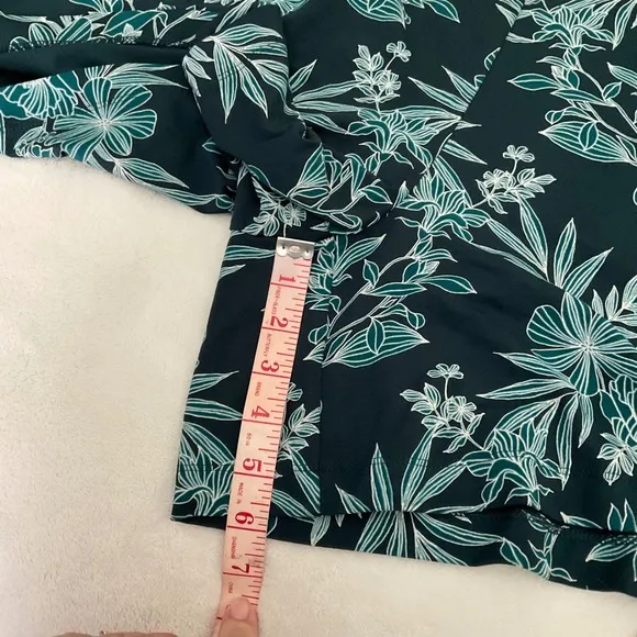J. Jill Wearever Pull On 6&quot; Shorts Front Pockets Green Floral Women's Size L