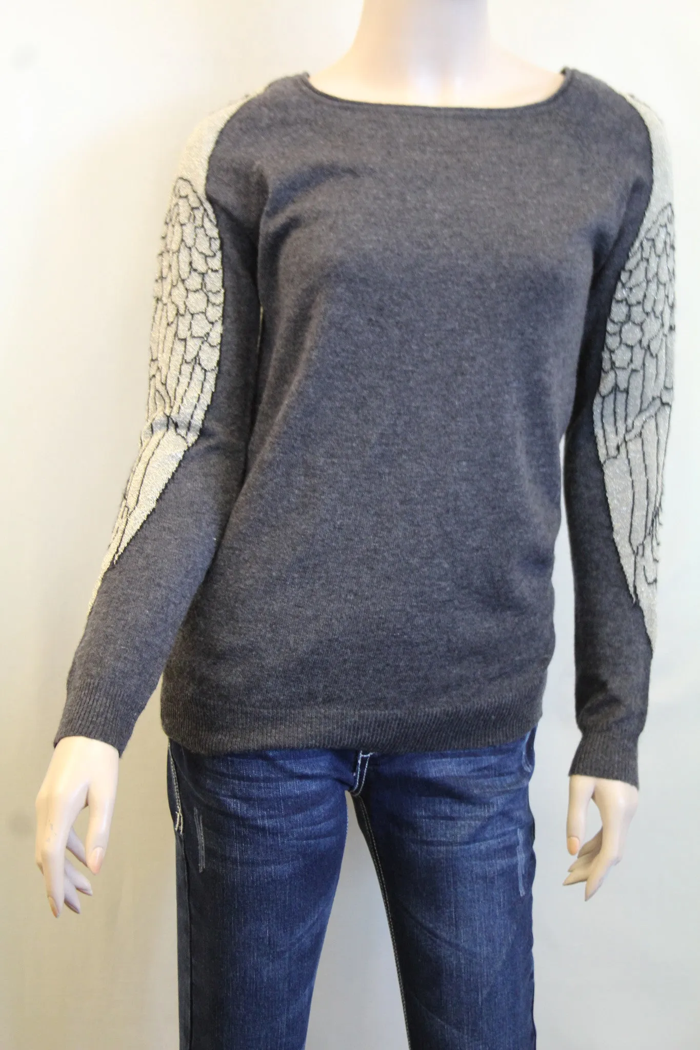 Morning Apple | Soft Parrot Sleeve Sweater