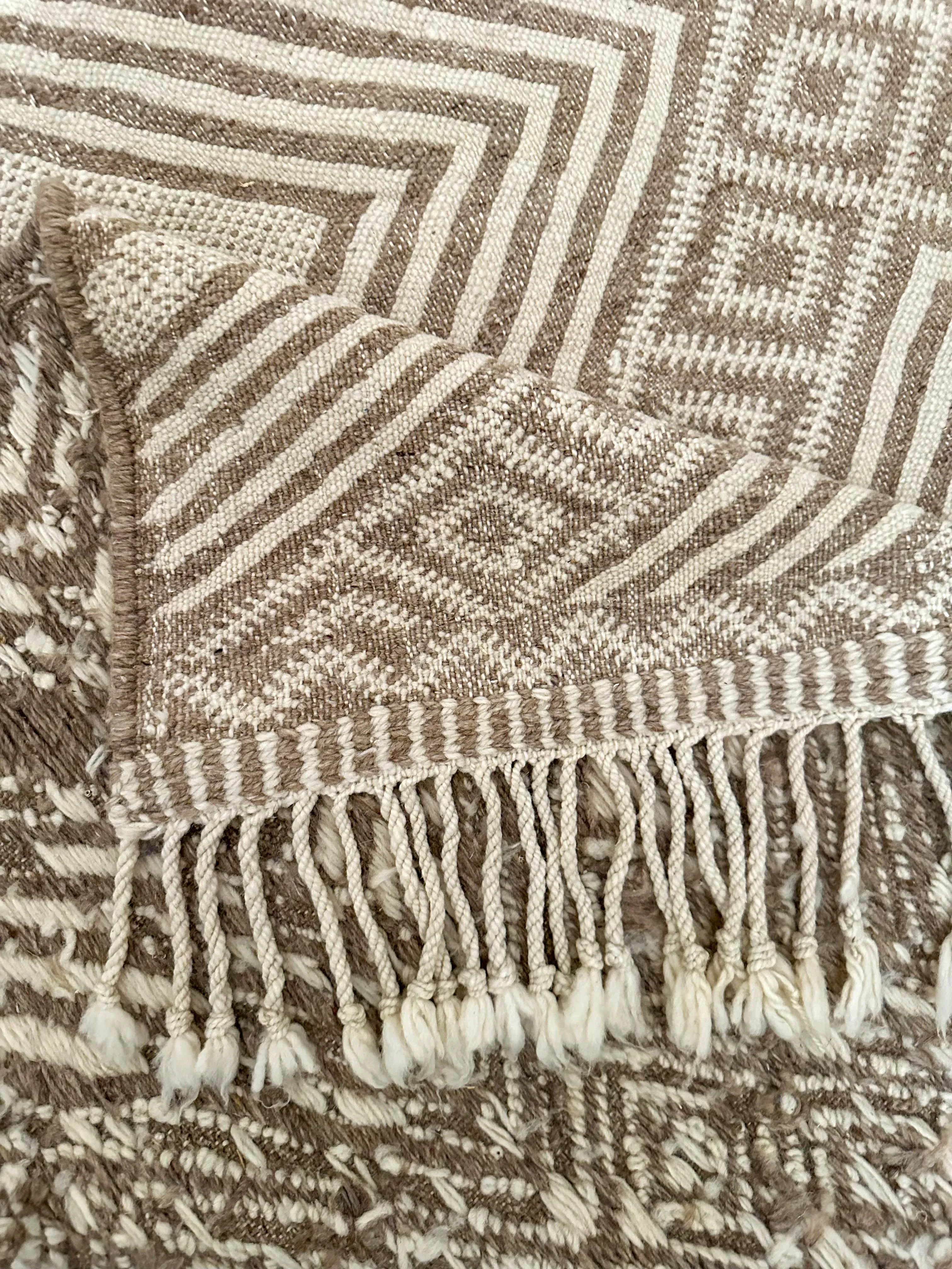 M'rirt's Warm Grey Flatweave