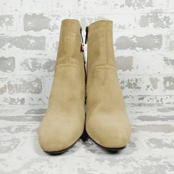 NEW Blondo Women's Sadie Waterproof Tan Suede Ankle Booties I624