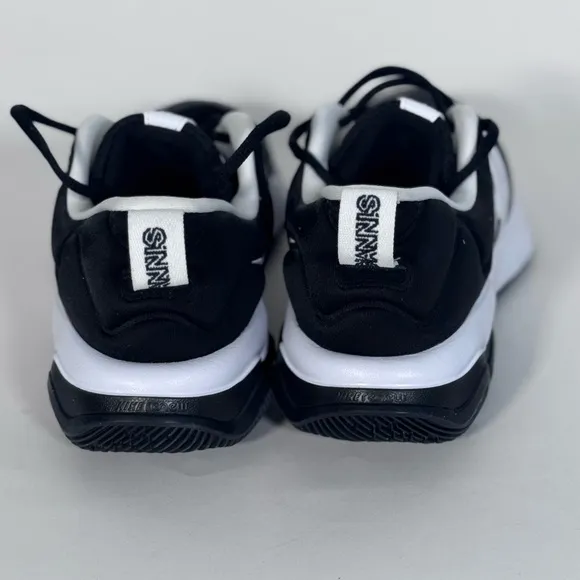 NWOB Nike Giannis Immortality 3