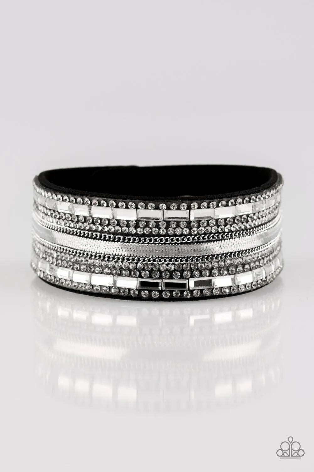 Paparazzi Teasingly Tomboy Bracelet Black