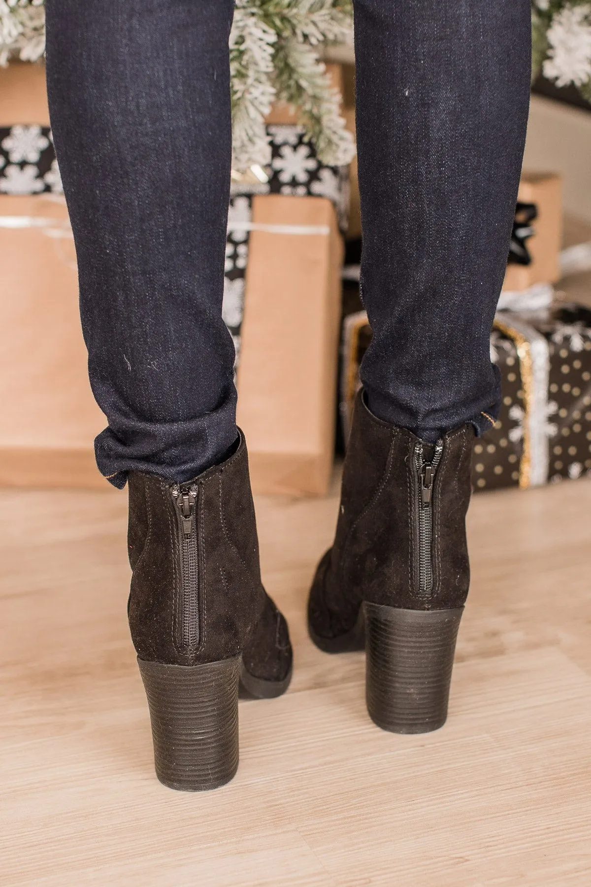 Qupid Snatch-01 Booties- Black