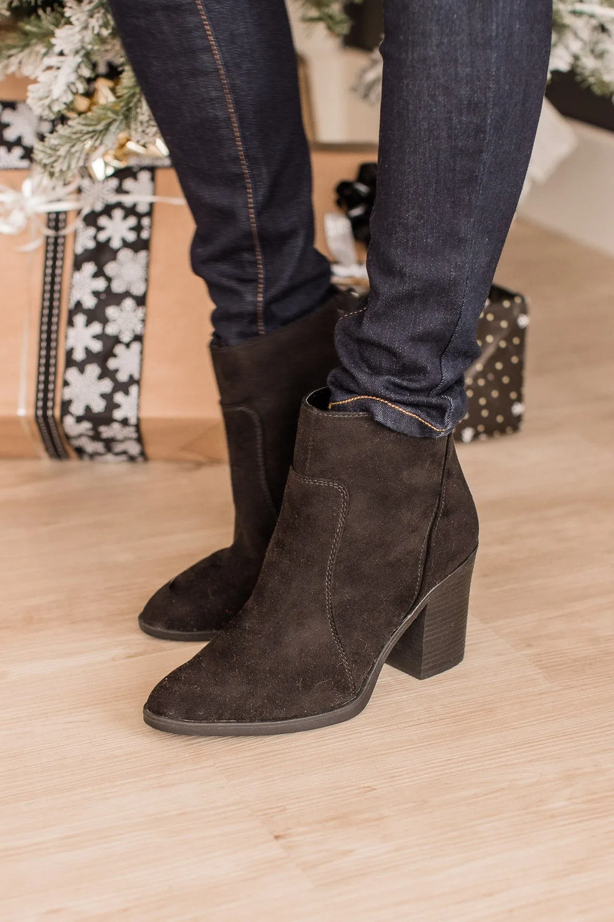 Qupid Snatch-01 Booties- Black