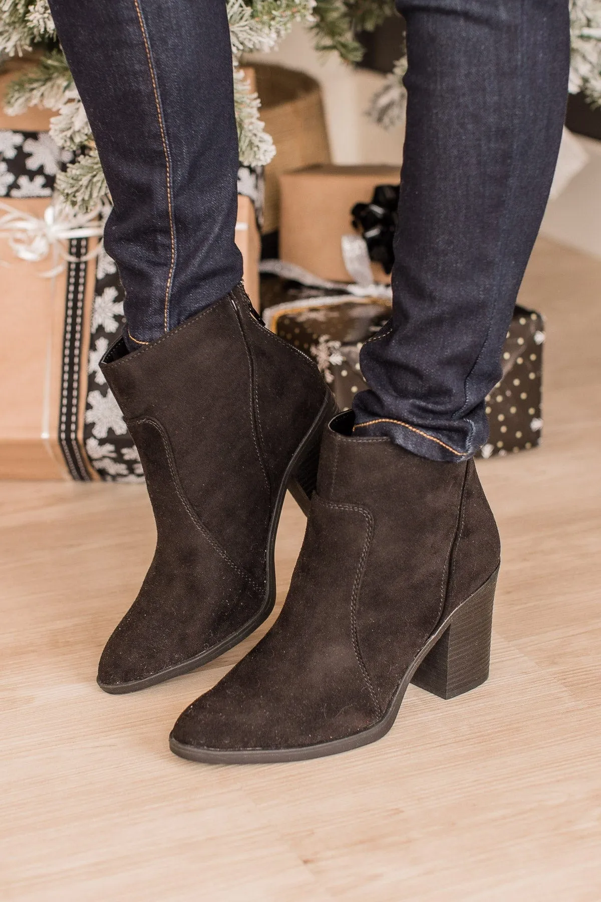 Qupid Snatch-01 Booties- Black