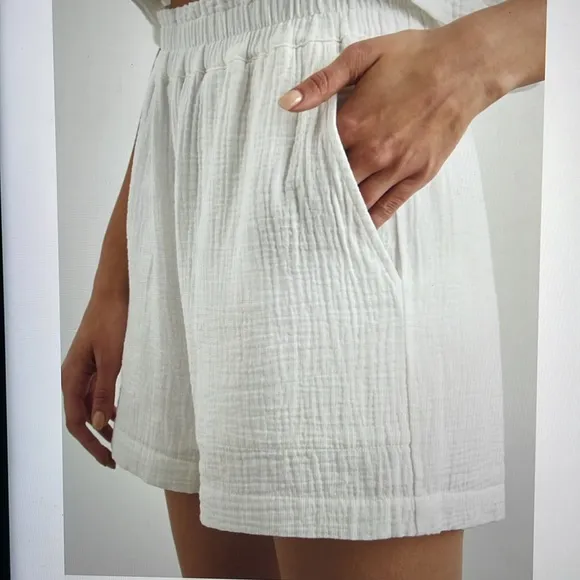 Rails Leighton Short Size XL White Relaxed Fit Smocked Elastic Waist EUC