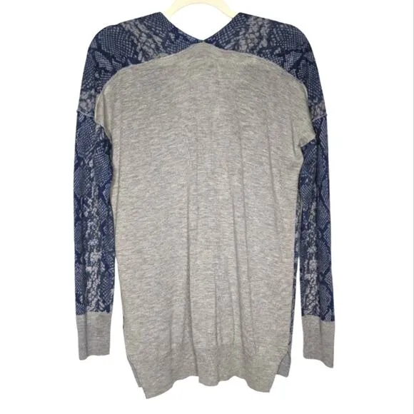 Rebecca Taylor Lightweight Viscose Wool Blend Blue Gray Python Print Sweater