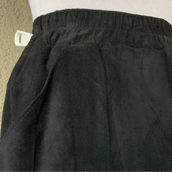 “Saks Fifth Ave” Black Suede Leather Skirt Size L: