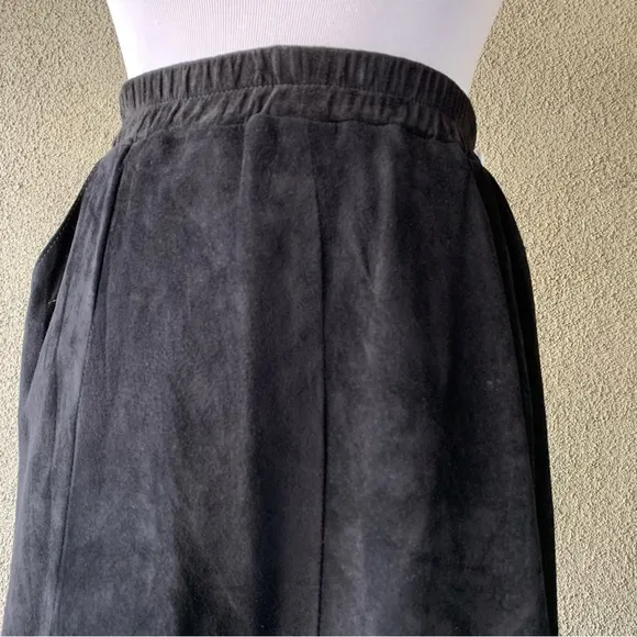 “Saks Fifth Ave” Black Suede Leather Skirt Size L: