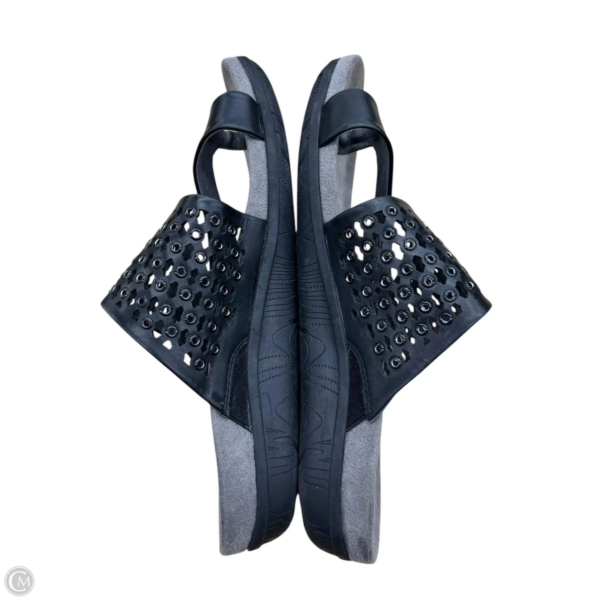 Sandals Flats By Bare Traps In Black & Grey, Size: 8.5