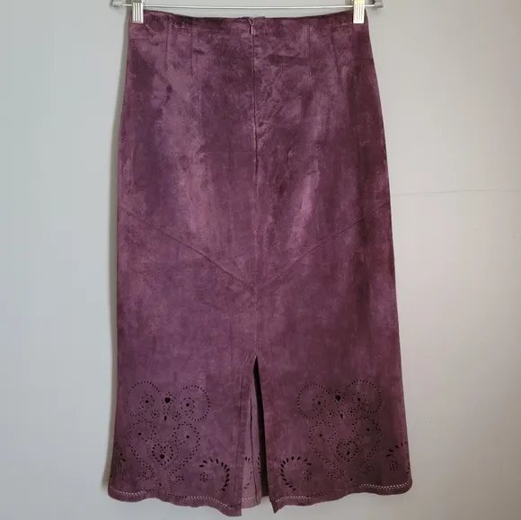 Sienastudio Suede 100% Leather Skirt with Laser Cut design. Size 8P