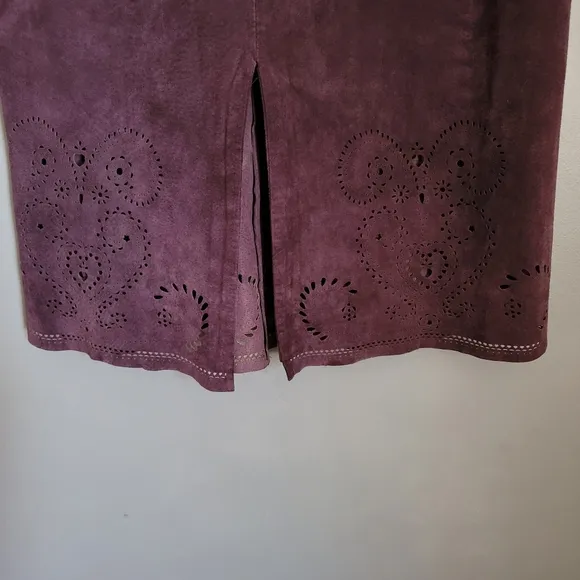 Sienastudio Suede 100% Leather Skirt with Laser Cut design. Size 8P