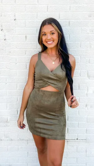 STUCK IN THE MIDDLE DRESS-OLIVE