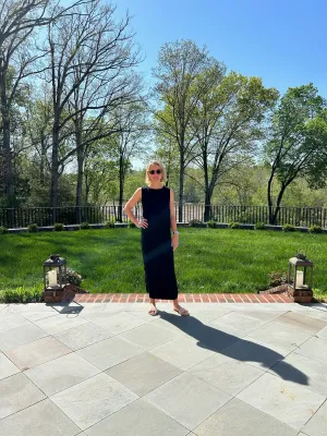 Twiggy Dress in Easy Breezy Black