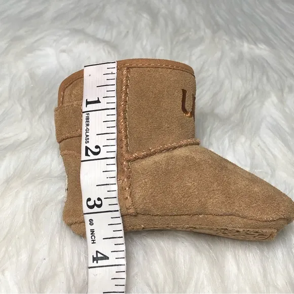 Ugg Baby Jesse II Infant Boots,Size-0/1(3-24mths),Unisex,Color-Chestnut