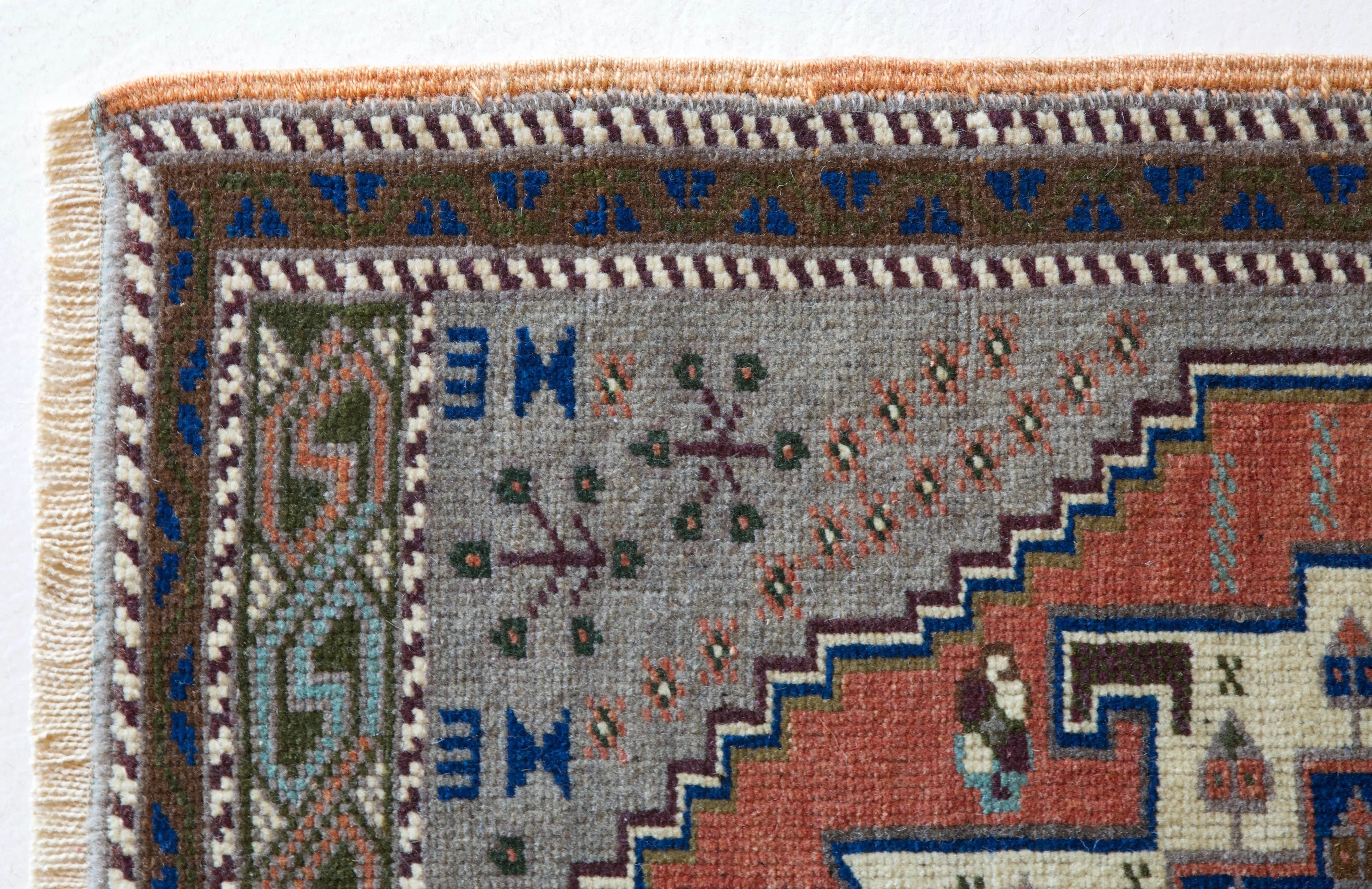 Vintage Mini Turkish Rug 22"x32"