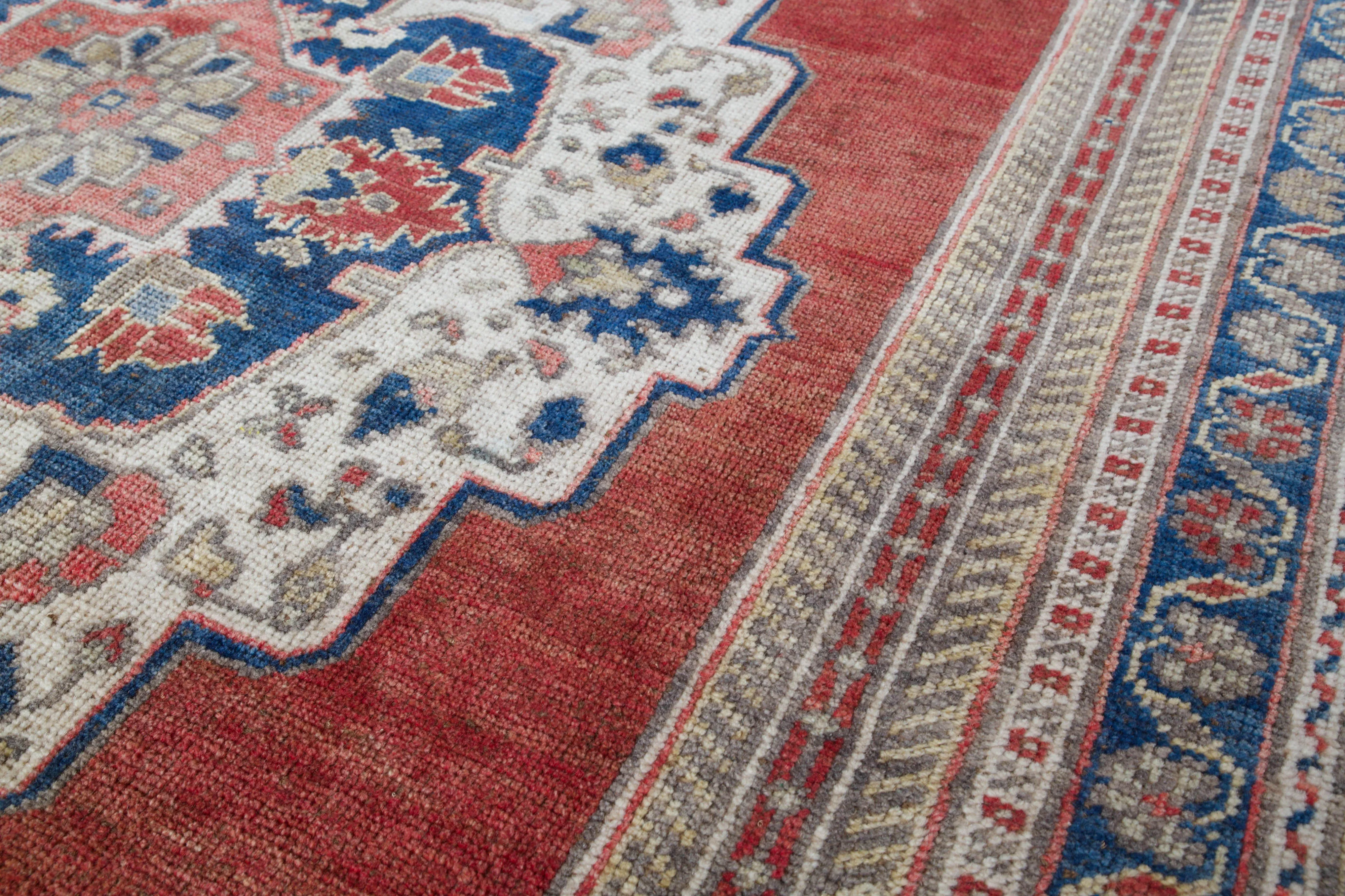 Vintage Turkish Taspinar Rug 6'2"x10'6"