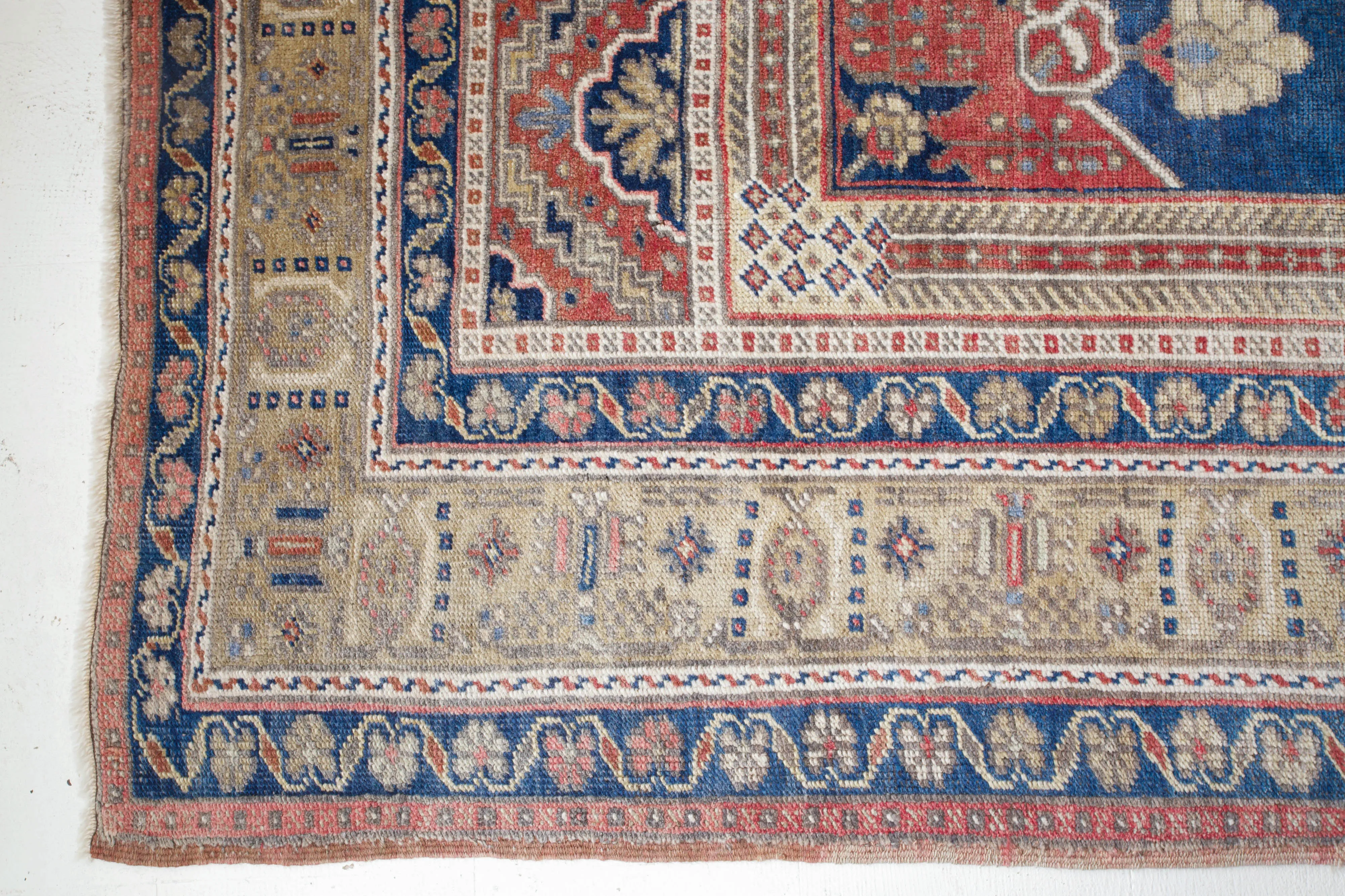 Vintage Turkish Taspinar Rug 6'2"x10'6"