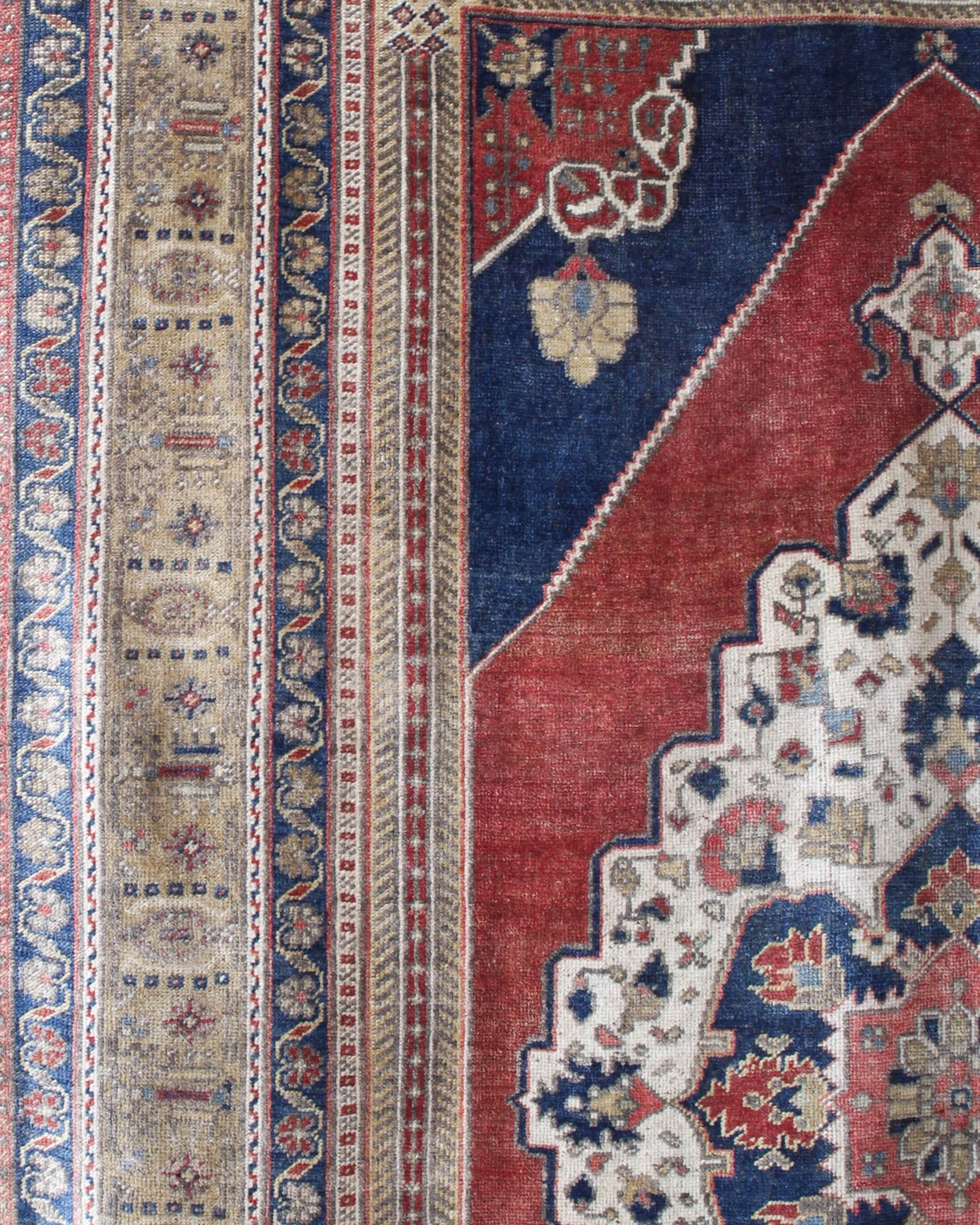 Vintage Turkish Taspinar Rug 6'2"x10'6"