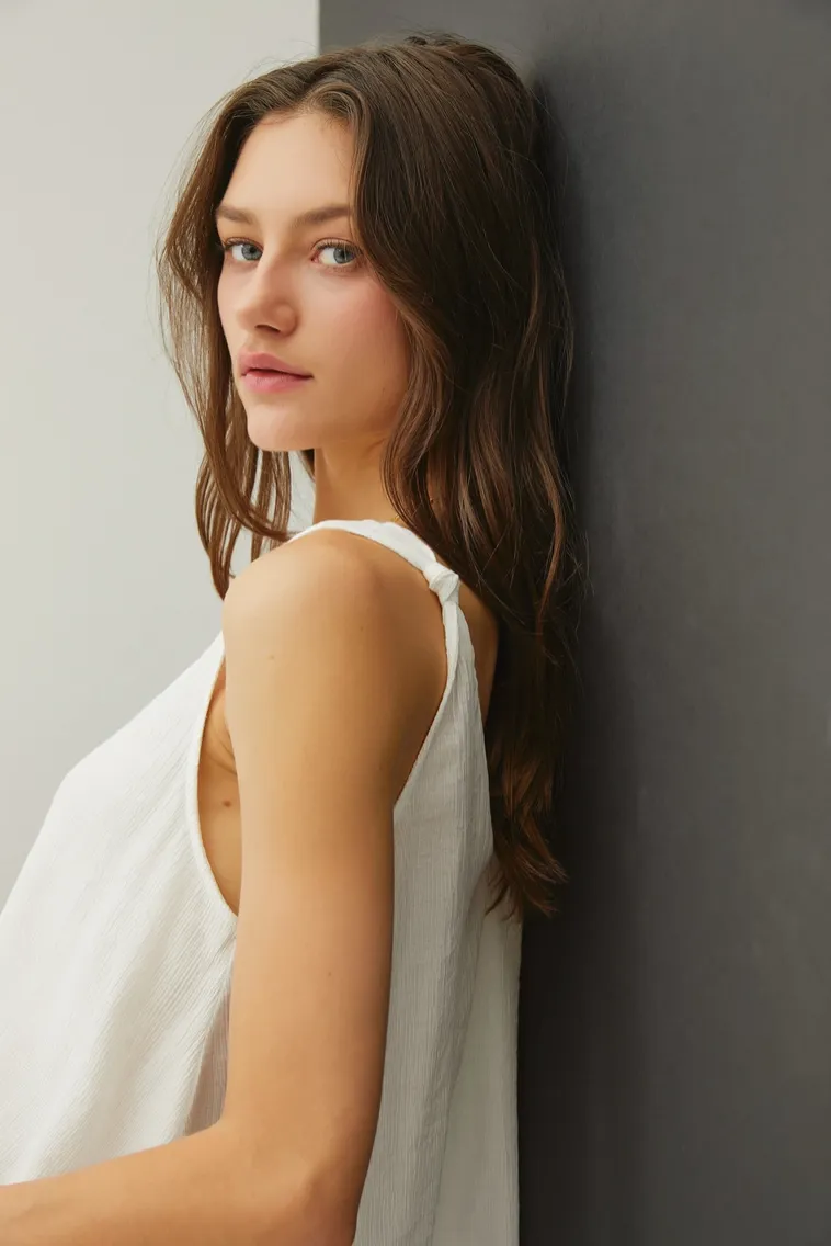 White Knot Tank